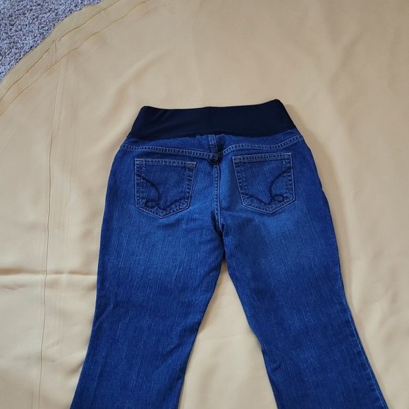 Liz Lange Maternity Capri Jeans Size 2 - Picture 5 of 10